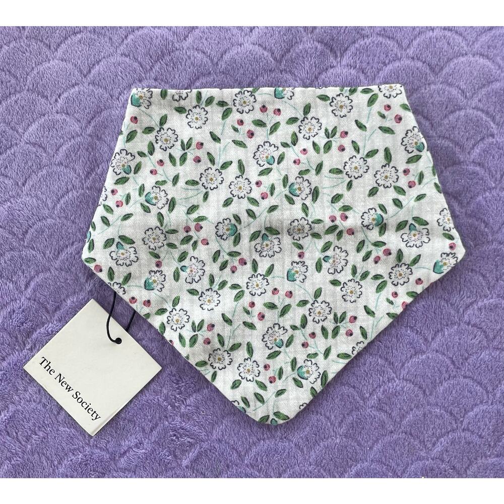 We Are the New Society Organic Cotton Floral Bandanna Baby Bib *bnwt!!*
